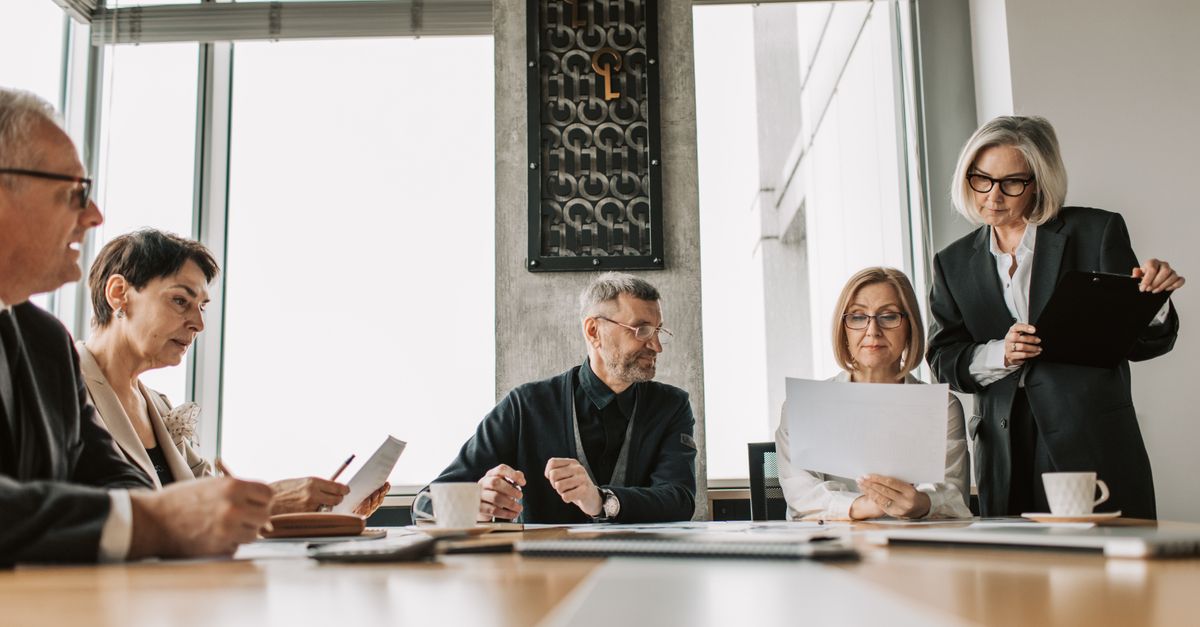 Is an Online MBA Equivalent to a Regular MBA? Weighing the Pros and Cons