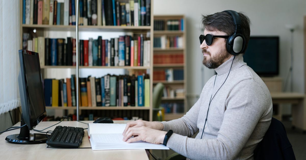 Online Degree Vs Offline Degree: Which One is Right for You?
